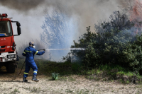 Εύβοια: Ανεξέλεγκτη η φωτιά
