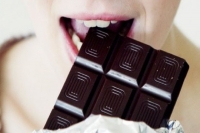 7 λόγοι που &quot;επιβάλουν&quot; να φάμε σοκολάτα!