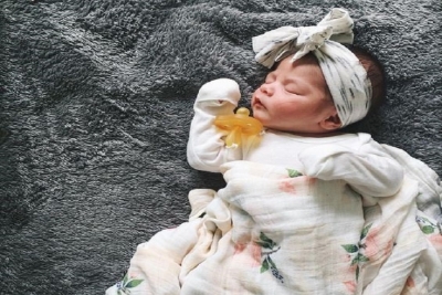 Πως θα ντύσετε εύκολα το νεογέννητο μωρό σας!
