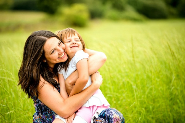5 σημαντικοί λόγοι να πάρετε ξανά μια αγκαλιά το παιδί σας!
