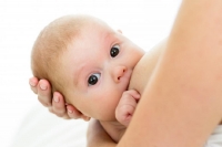 Ο θηλασμός είναι ευεργέτημα για παιδί και μητέρα, χωρίς χρονικό όριο