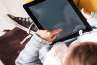 Συμβουλές για ασφαλείς αγορές ηλεκτρονικών συσκευών στα παιδιά
